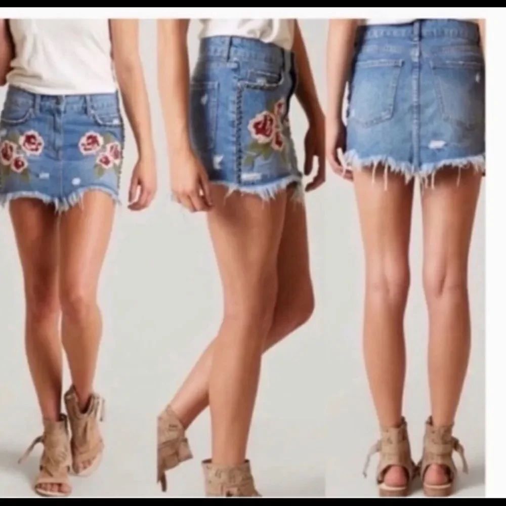 Free People Y2K Flower Embroidered Denim Micro Mini Skirt 24